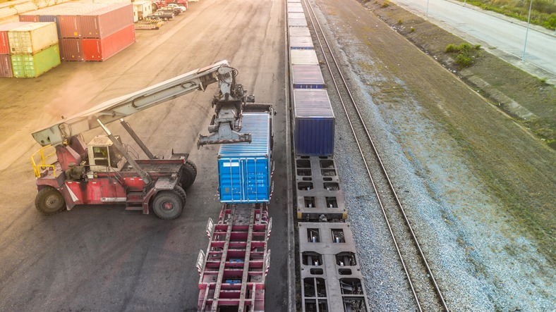 Transloading: The Key to Efficient Shipping and Warehousing