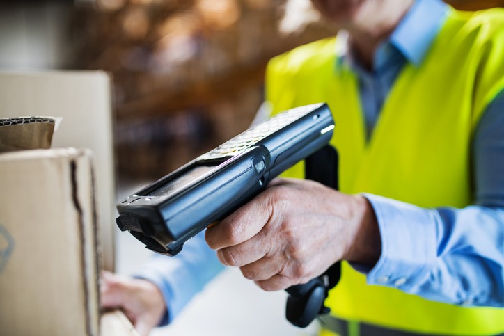 Barcode vs. RFID: Which Is Better for Inventory Control?